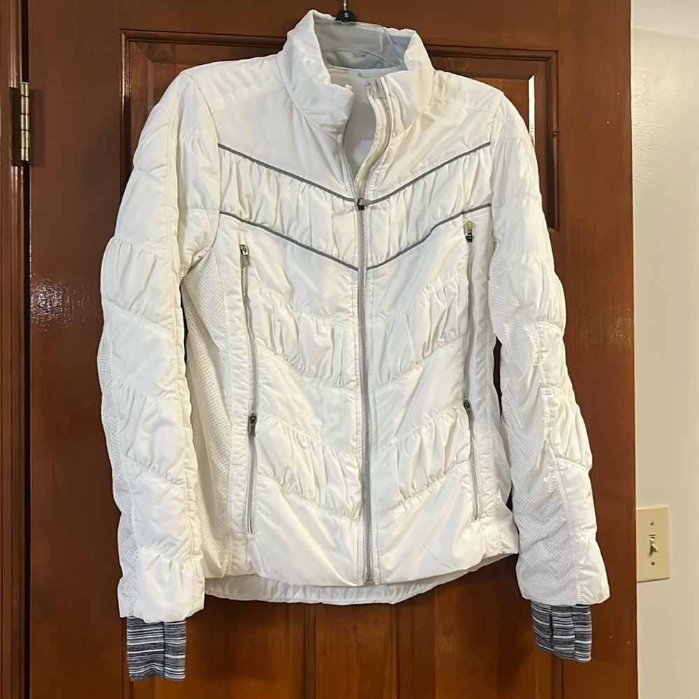 Lululemon Size 8 Outward Bound Puffer Jacket